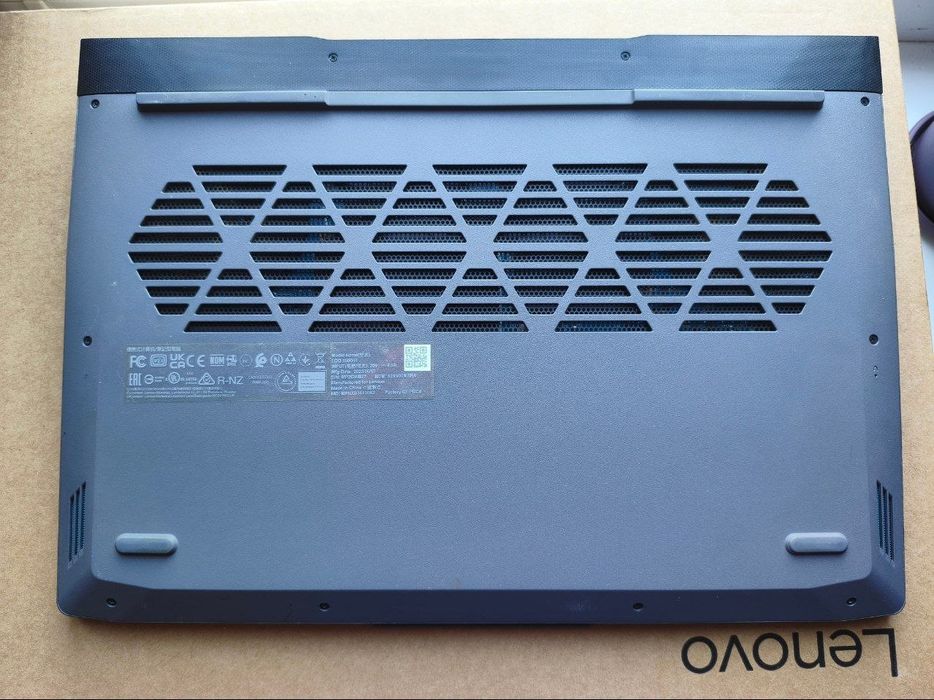 Ігровий ноутбук Lenovo LOQ 15IRH8 i7-13620H / RTX 4050 6G / 16GB DDR5