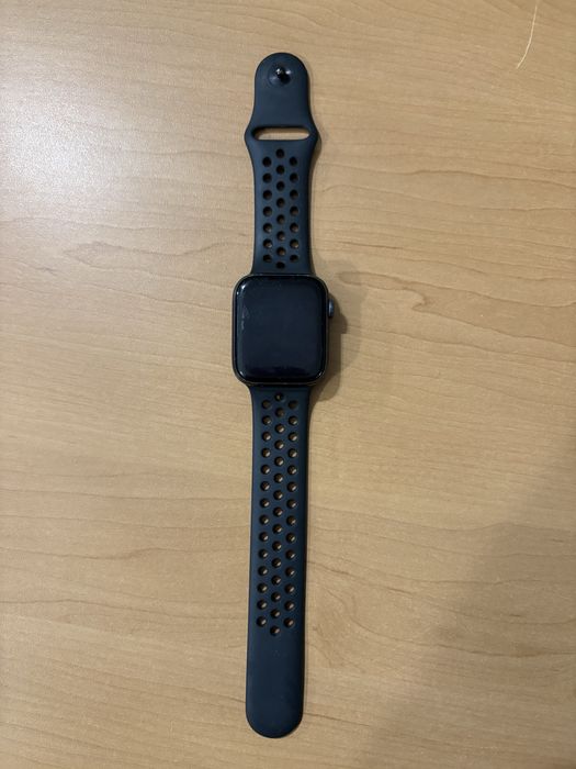 Годинник apple watch series 6 nike