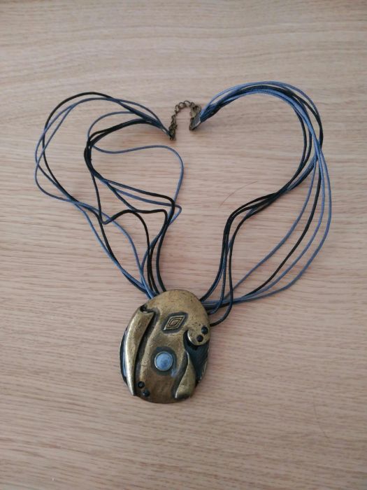 Colares e pulseira