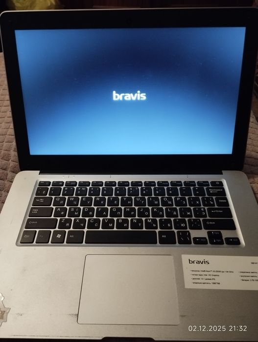 Ноутбук Bravis NB141 • 14.1" IPS • Робочий