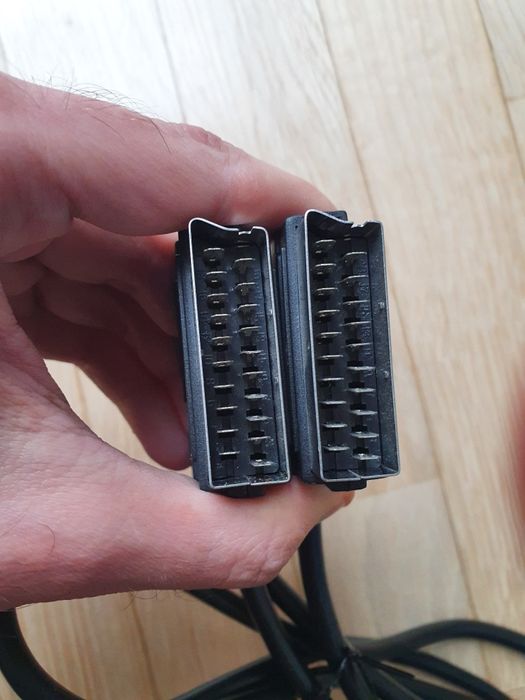 Kable o końcówce Euro Scart do dekodera DVBT