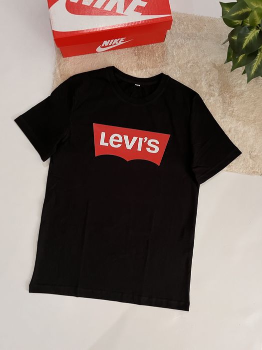 Футболка Levis чорна / футболка левайс /Базова футболка Levis / Levi’s