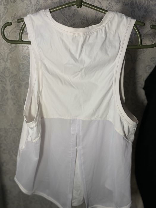 майка спортивна.