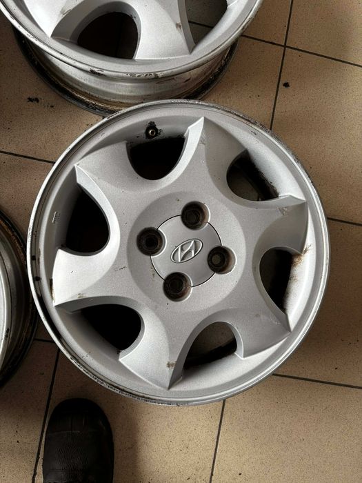 Felgi Alu Hyundai Getz R15 4x100 ładny stan