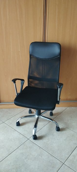 Cadeira de Escritório Preta