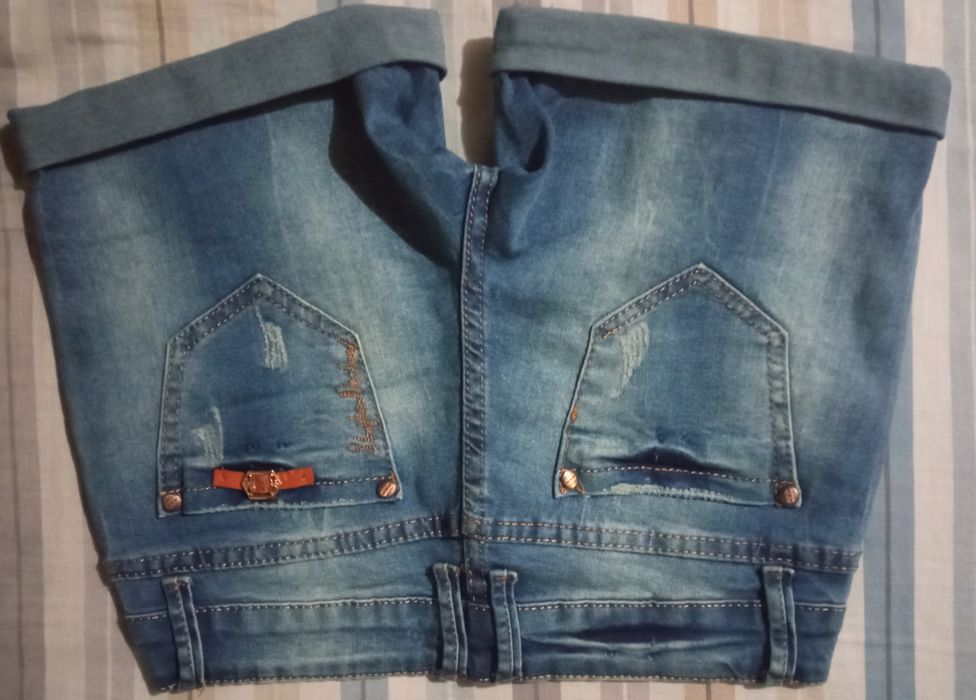 Новые джинсовые шорты