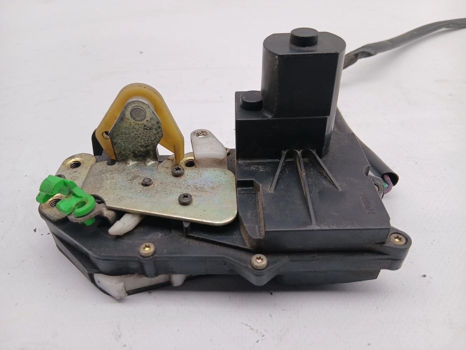 Fechadura / fecho porta frente direito MG MG ZR