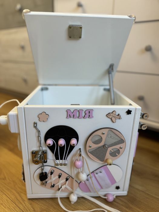 Бізікуб busytoys