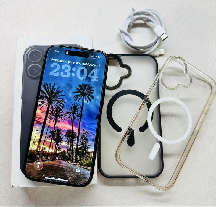 Apple iPhone 16 5G 256gb czarny komplet