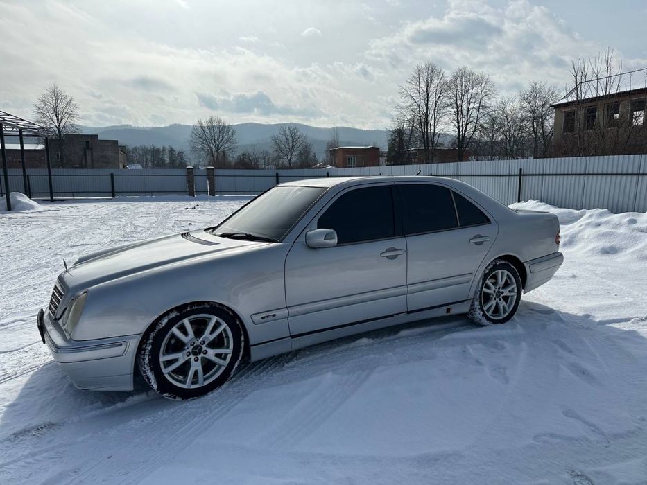 Продам мерседес 210