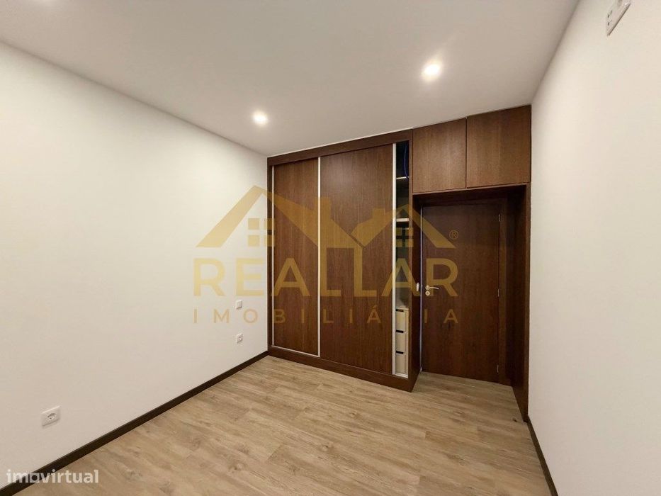Apartamento Moderno a 50 metros da Praia - T1+1 de Design na Póvoa ...