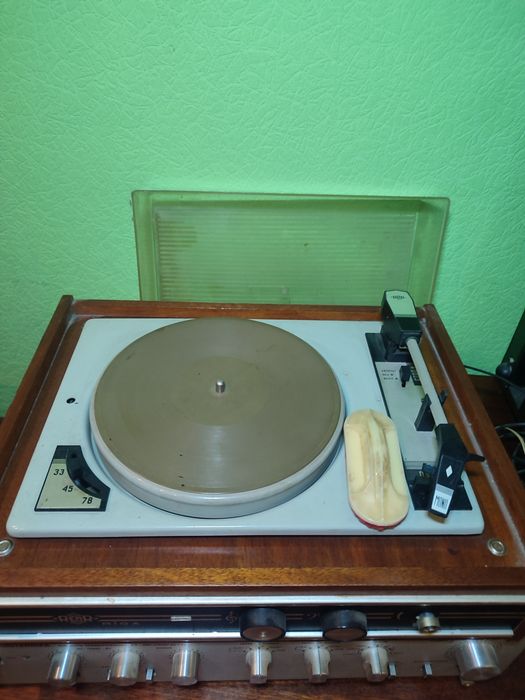 Програвач ретро Riga