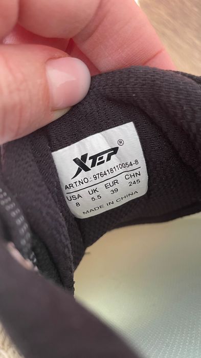 Кросівки Xtep 38 розмір, стан нових