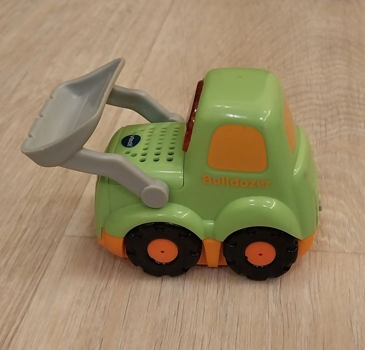 samochodzik autko  tut-tut VTECH spycharka
