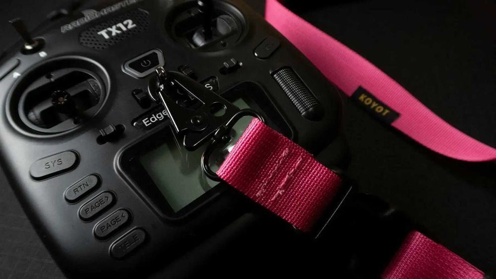 Рожевий ремінь для пульта FPV Radiomaster TX15, TX16S, TX12, GX12 та інші /  MOROK Рожевий Koyot Packs