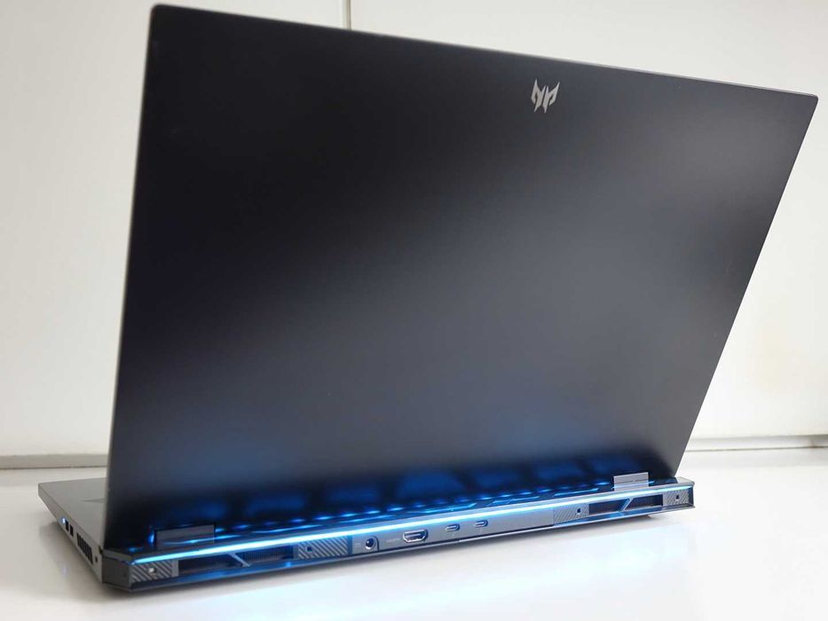 Acer Predator HELIOS 18 240Hz QHD+ i9-13900HX 16GB 1TB RTX 4080 12gb RGB