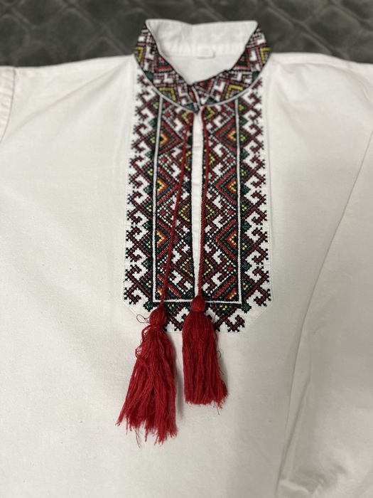 Продам вишиванку на хлопця