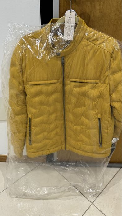 Casaco Homem Pierre Cardin amarelo tamanho 27