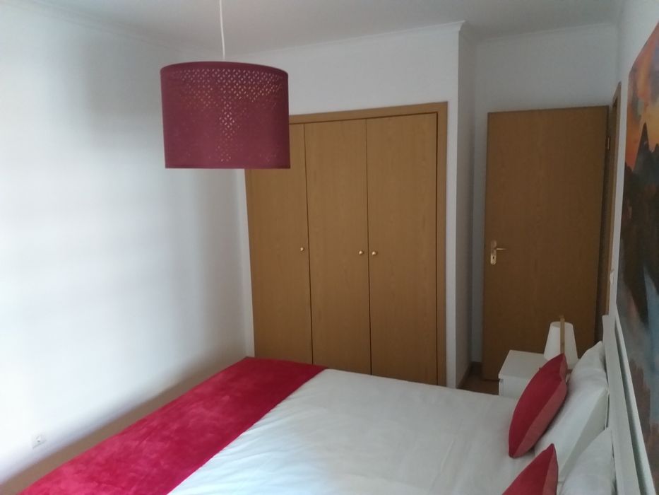 Alugo quarto para  casal  laranjeiras