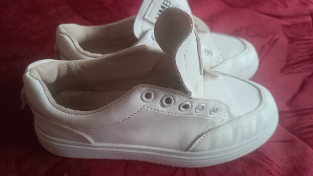 Кросівки підліткові