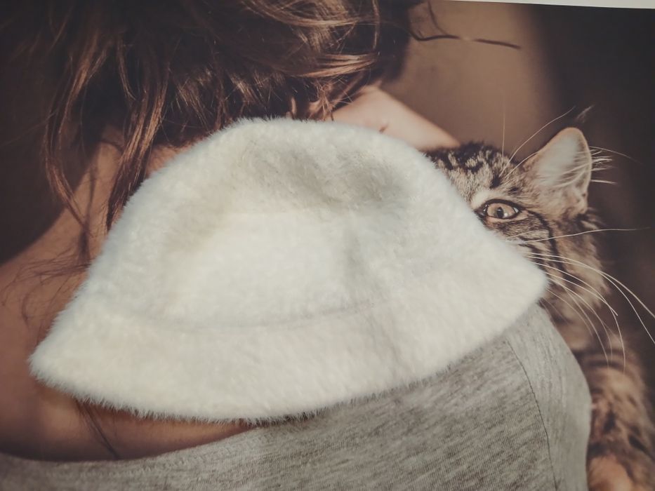 Біла панама весна