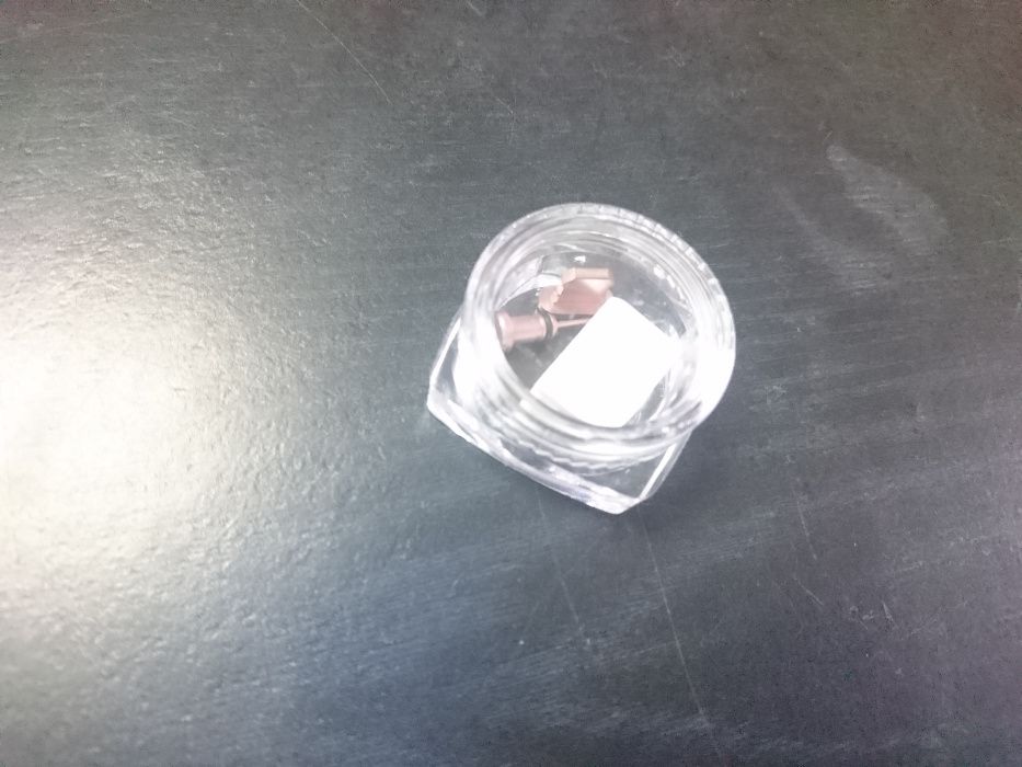 Заглушки для IPhone золотистые