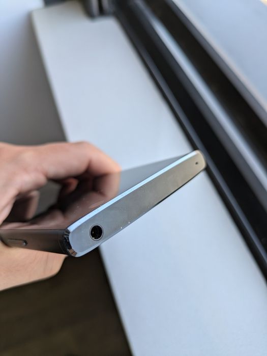 Telemóvel SonyXPERIA XA2 32gB