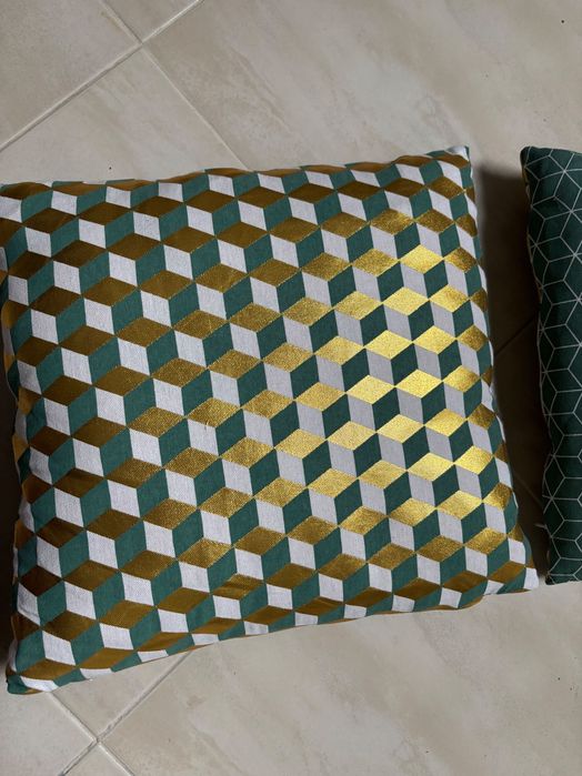 Almofadas com enchimento