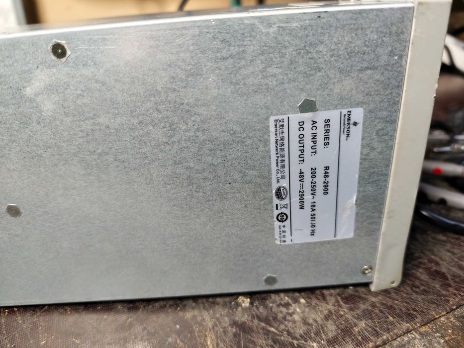 Зарядне  для акумулятора та живлення 12в Emerson R48-2900W 3-120V 25A | 12V 24V 36V 48V 60V 72V |