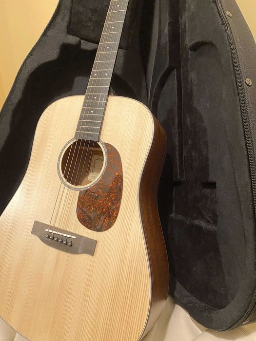 Guitarra Acústica Eletrificada, Madeira Sólida, C/Case, como NOVA