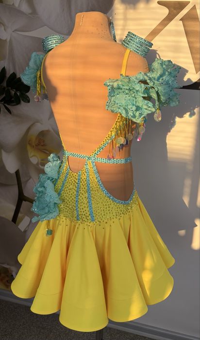 Нова латина для бальних танців . Ріст 160-170