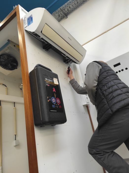 Instalação e manutenção ar condicionado e sistemas AVAC