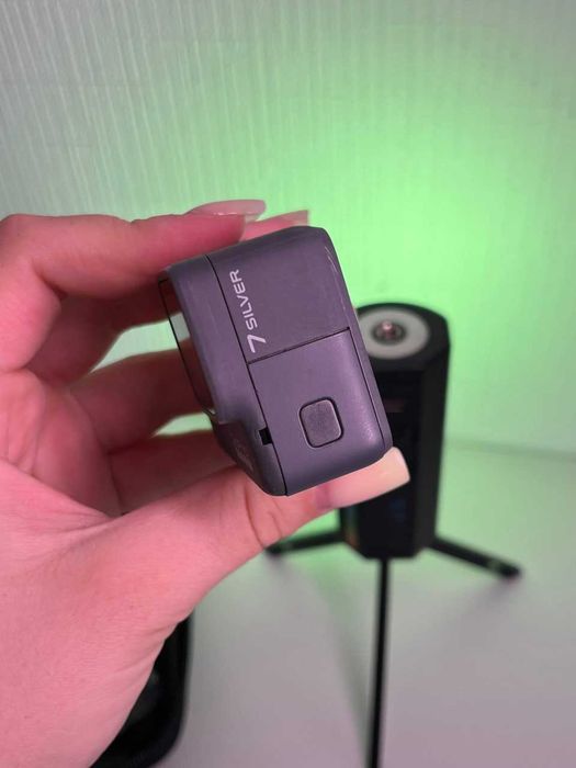 Екшн-камера GoPro Hero 7 silver + кріплення прищіпка