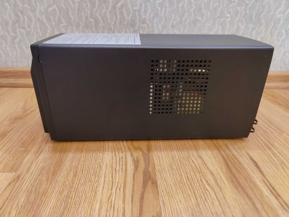 APC Smart-UPS 750VA USB SUA750I бесперебойник ИБП чистый синус 9Ah акб