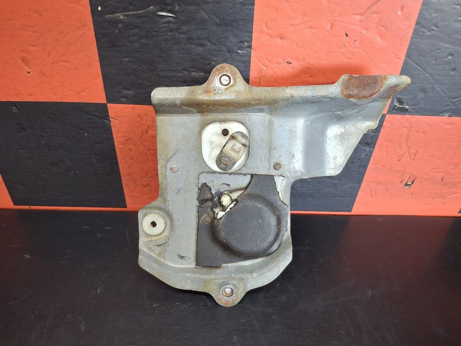 Pistola do fecho da porta trás direita MITSUBISHI Pajero Sport I (K7_,