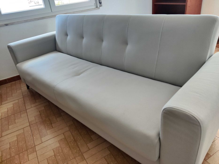 Sofá-cama de 3 lugares em cinzento