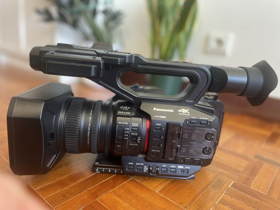 Panasonic HC-X20 4K como nova, usada 2x, sem marcas e pronta a gravar!