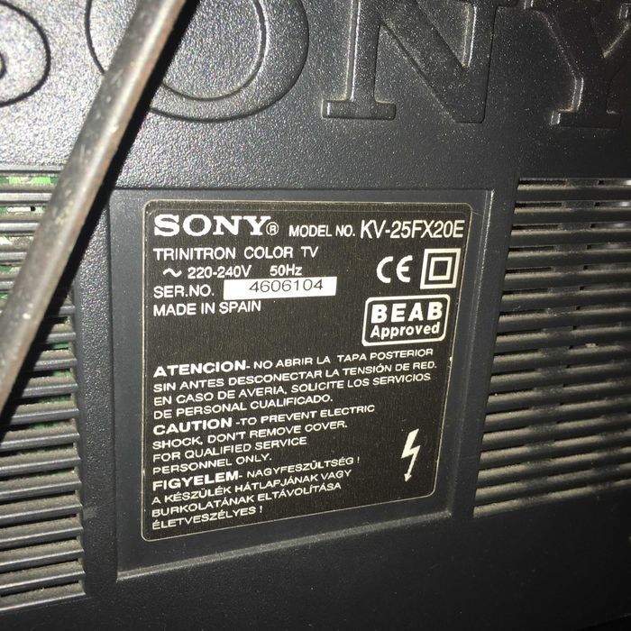 Televisões Sony e Grundig — Decoração, Retro Gaming ou Produção