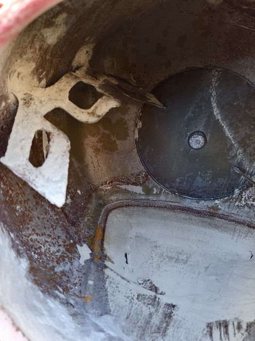 Betoneira elétrica de 130 litros