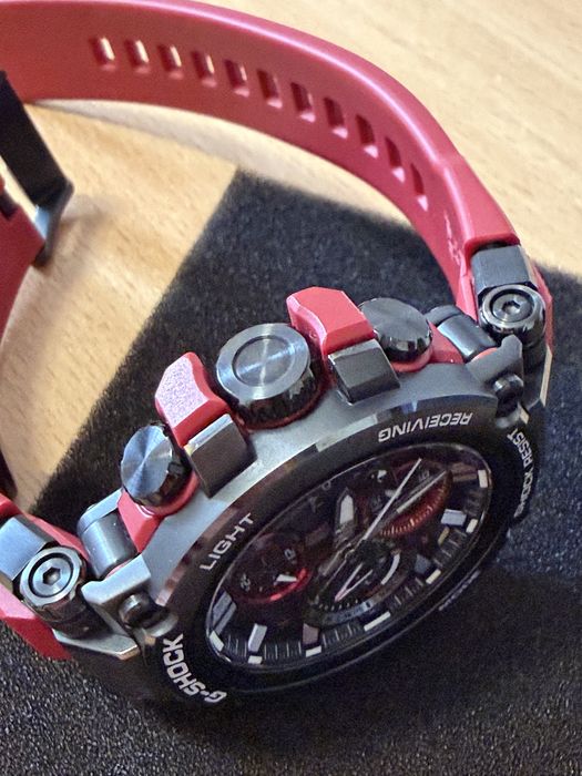 Idealny Ducati G-shock MTG B1000B komplet