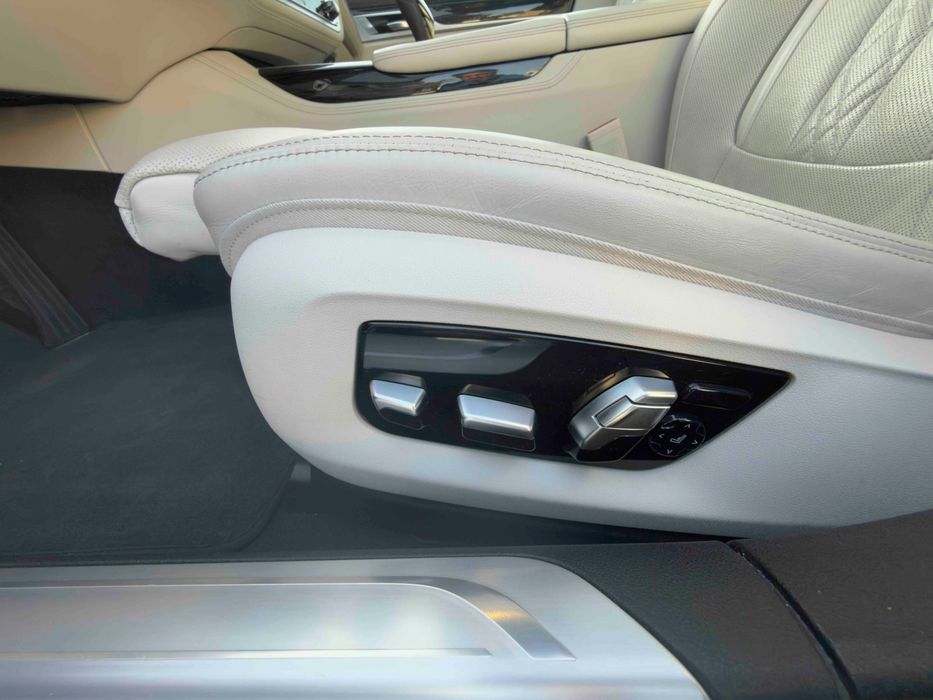 BMW 740 LD XDrive Hibrido - 4 lugares