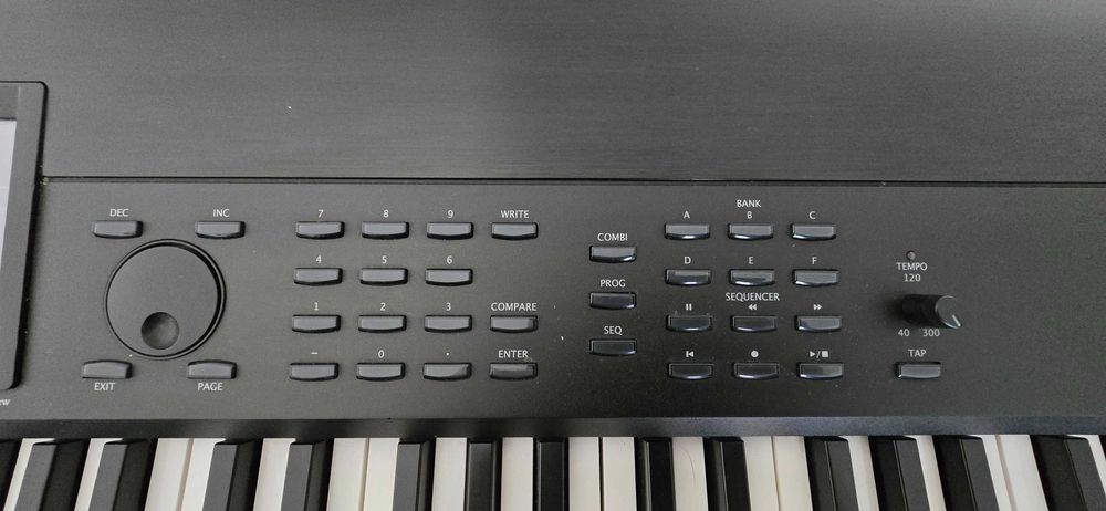 KORG KROME 88 Stacja robocza, stan dobry