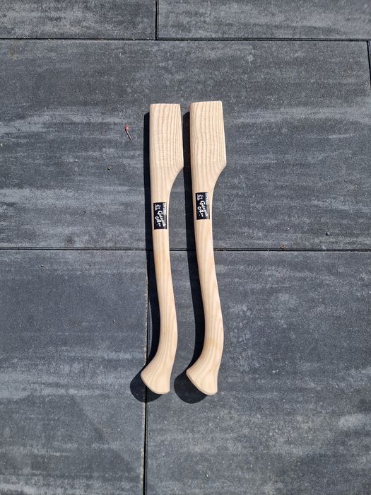 Trzonki do siekier jesionowe.