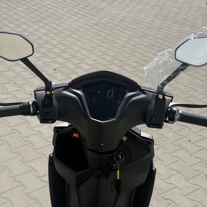 Електроскутер IDemo AeroX PRO MR150-LFP