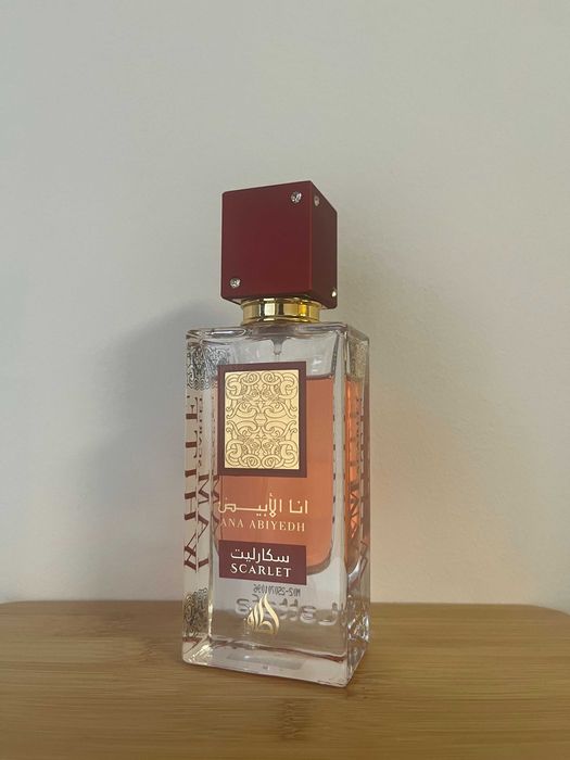 Lattafa Ana Abiyedh Scarlet