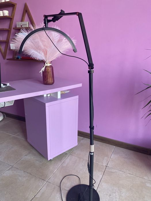 Безтіньова лампа підлога-півмісяць