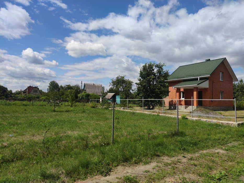 Продається житловий будинок в с. Сальник, у 20-ти км. від Вінниці