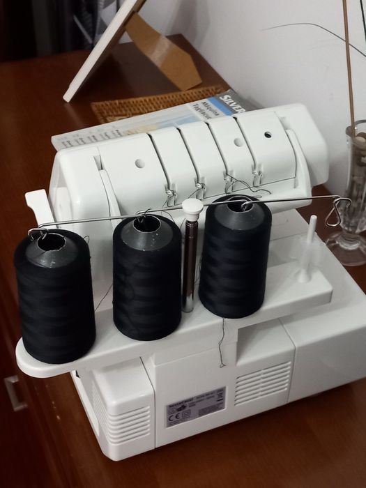 Máquina corte e costura