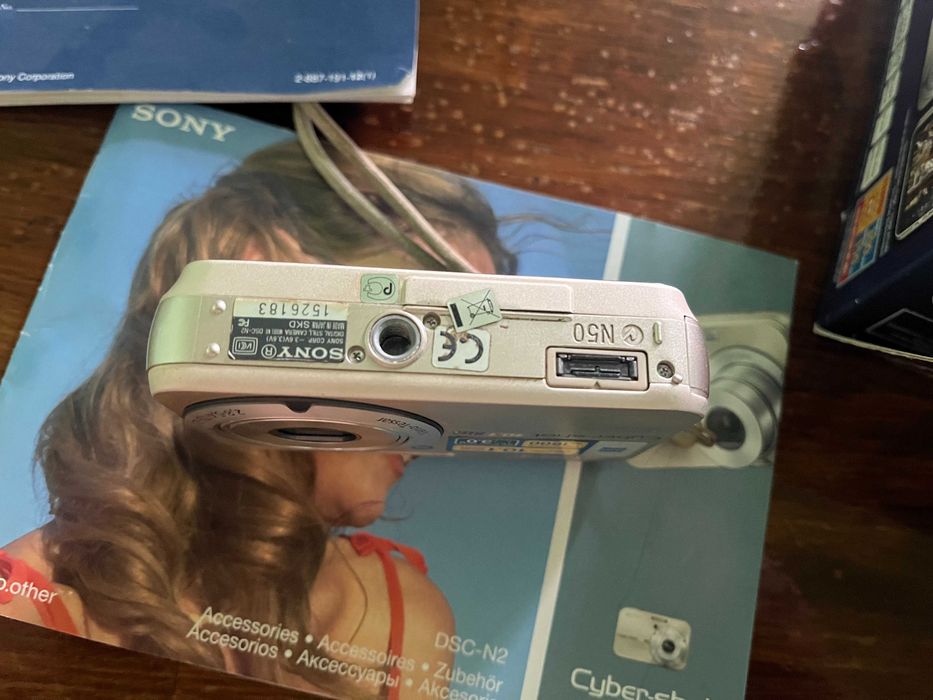 Продам фотоаппарат Sony Syber shot 10.1
