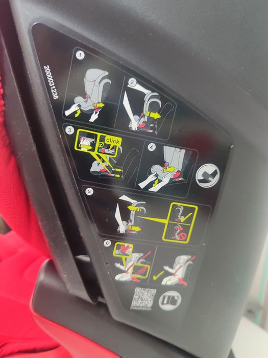 Автокрісло Britax Römer KIDFIX2 S ЧЕРВОНЕ або СИНЄ